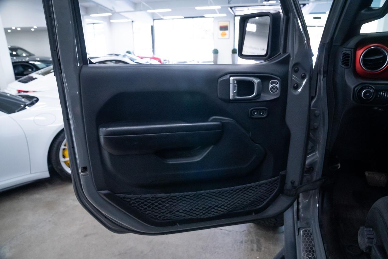2019 Jeep Wrangler Unlimited Rubicon Dual Top Group 28R Package Portland OR