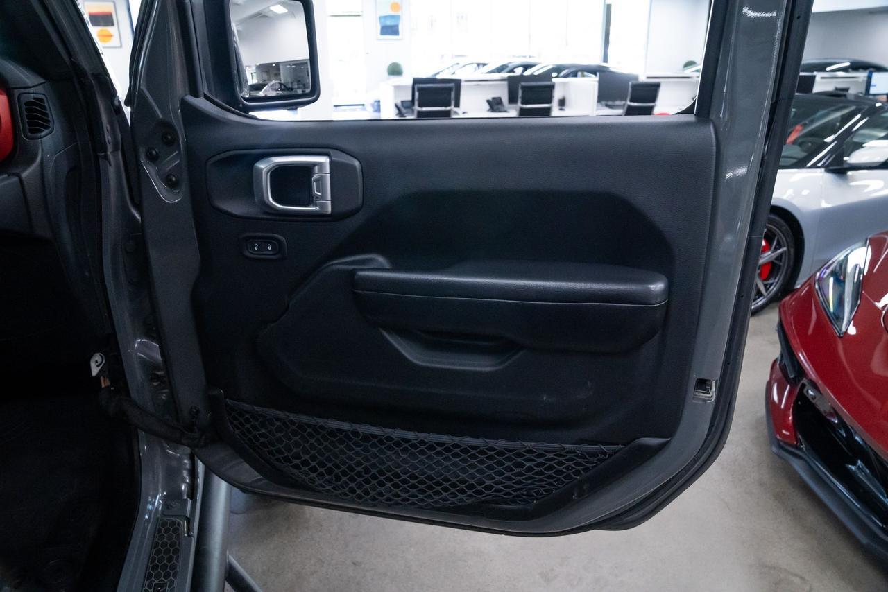 2019 Jeep Wrangler Unlimited Rubicon Dual Top Group 28R Package Portland OR