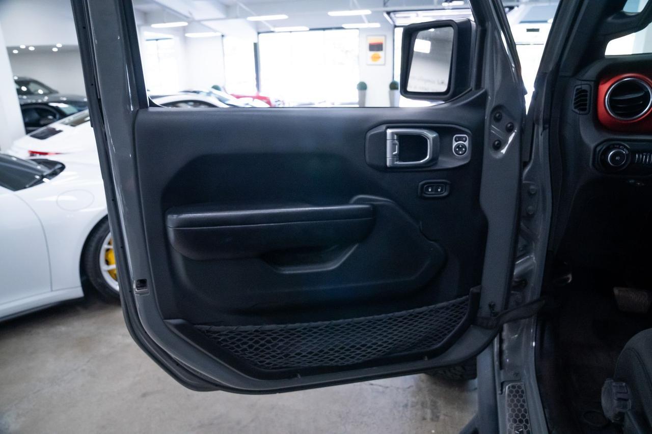 2019 Jeep Wrangler Unlimited Rubicon Dual Top Group 28R Package Portland OR