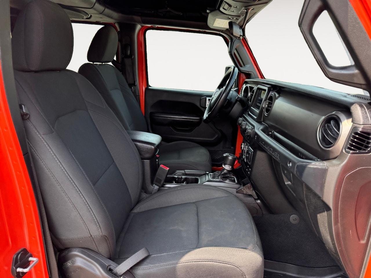 2019 Jeep Wrangler Unlimited SPORT S, 4X4, SOFT TOP, NAVIGATION, BLUETOOTH, RUNNING BOARDS, TOW PACKAGE, KEYLESS ENTRY & START, CLEAN CARFAX, THIS JEEP IS READY FOR ITS NEXT ADVENTURE- ARE YOU? Norfolk VA