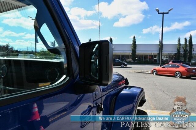 2019 Jeep Wrangler Unlimited Sahara / 4X4 / Cold Weather Pkg / Auto Start / Heated Leather Seats / Heated Steering / NAV / Alpine Speakers / Apple CarPlay & Android Auto / 3 Piece Hard Top / Fox Lift Kit & Fuel Wheels / Tow Pkg / Only 45k Miles Anchorage AK
