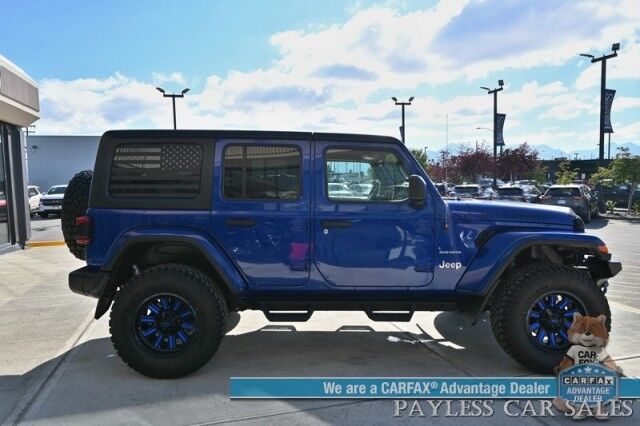 2019 Jeep Wrangler Unlimited Sahara / 4X4 / Cold Weather Pkg / Auto Start / Heated Leather Seats / Heated Steering / NAV / Alpine Speakers / Apple CarPlay & Android Auto / 3 Piece Hard Top / Fox Lift Kit & Fuel Wheels / Tow Pkg / Only 45k Miles Anchorage AK