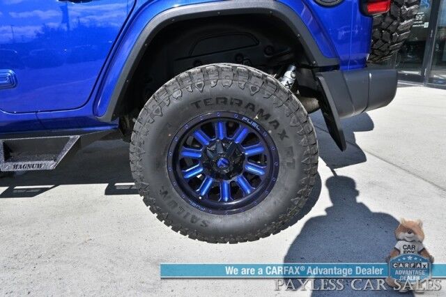 2019 Jeep Wrangler Unlimited Sahara / 4X4 / Cold Weather Pkg / Auto Start / Heated Leather Seats / Heated Steering / NAV / Alpine Speakers / Apple CarPlay & Android Auto / 3 Piece Hard Top / Fox Lift Kit & Fuel Wheels / Tow Pkg / Only 45k Miles Anchorage AK