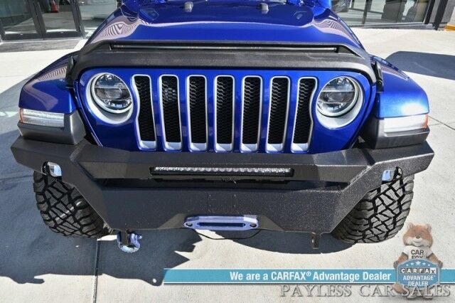 2019 Jeep Wrangler Unlimited Sahara / 4X4 / Cold Weather Pkg / Auto Start / Heated Leather Seats / Heated Steering / NAV / Alpine Speakers / Apple CarPlay & Android Auto / 3 Piece Hard Top / Fox Lift Kit & Fuel Wheels / Tow Pkg / Only 45k Miles Anchorage AK