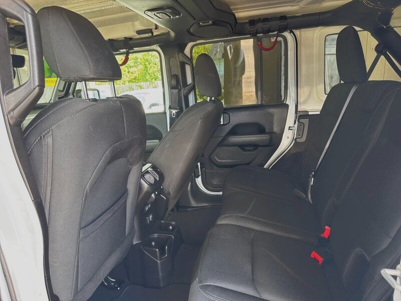 2019 Jeep Wrangler Unlimited Sahara AWD/4WD w/ 8.4 Radio & Premium Auto Group Arlington VA