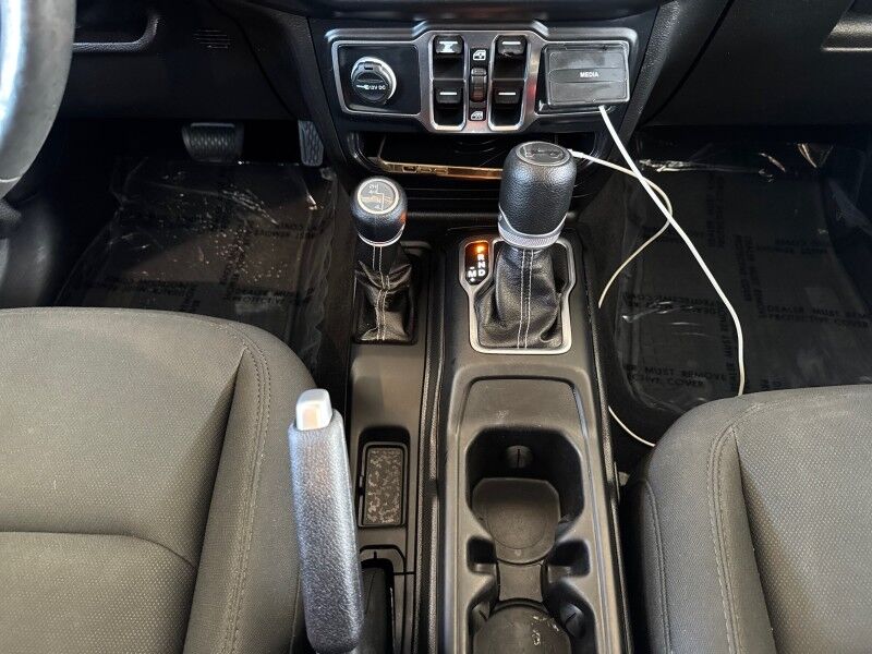 2019 Jeep Wrangler Unlimited Sahara AWD/4WD w/ 8.4 Radio & Premium Auto Group Arlington VA
