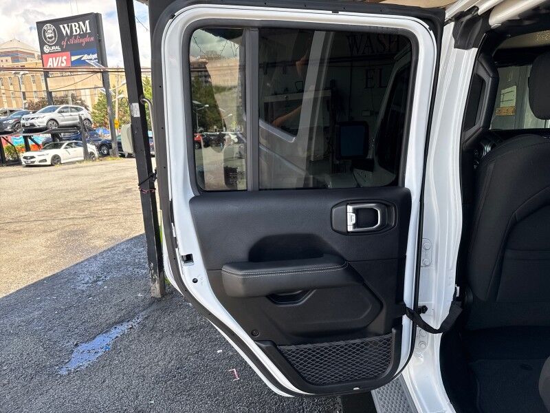 2019 Jeep Wrangler Unlimited Sahara AWD/4WD w/ 8.4 Radio & Premium Auto Group Arlington VA