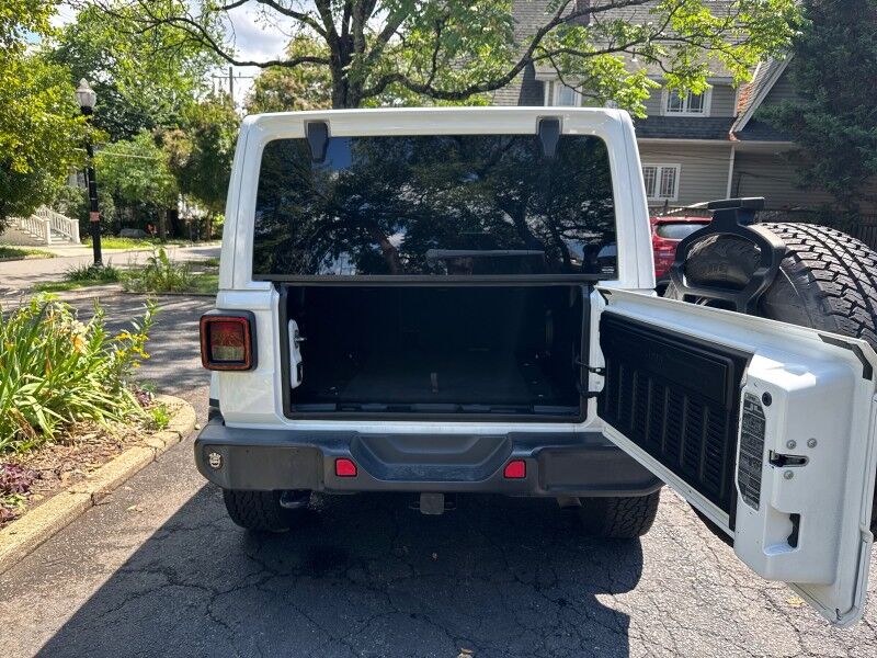 2019 Jeep Wrangler Unlimited Sahara AWD/4WD w/ 8.4 Radio & Premium Auto Group Arlington VA