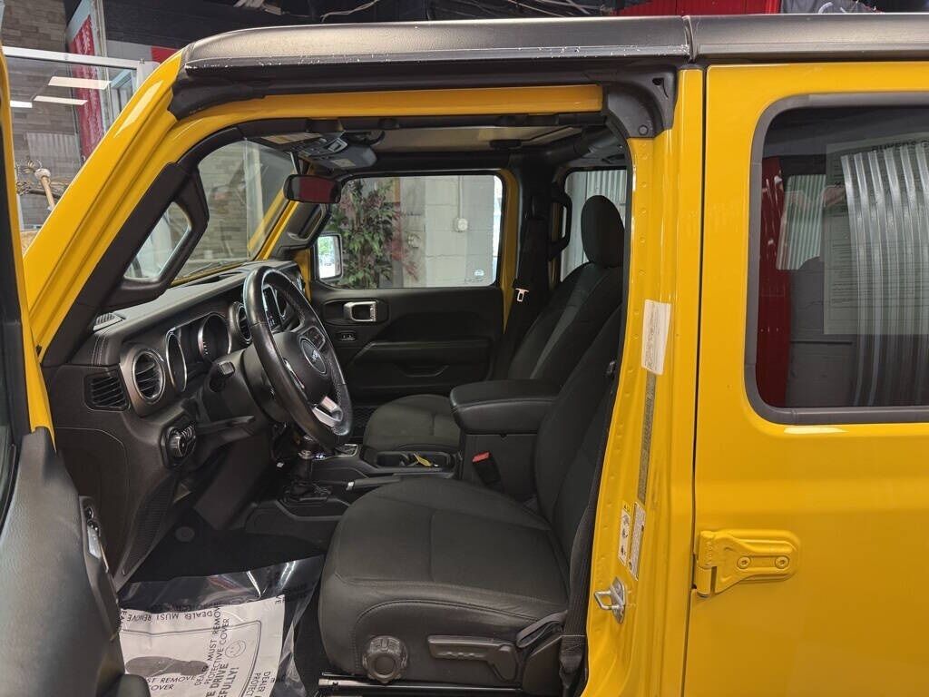 2019 Jeep Wrangler Unlimited Sahara Royal Oak MI