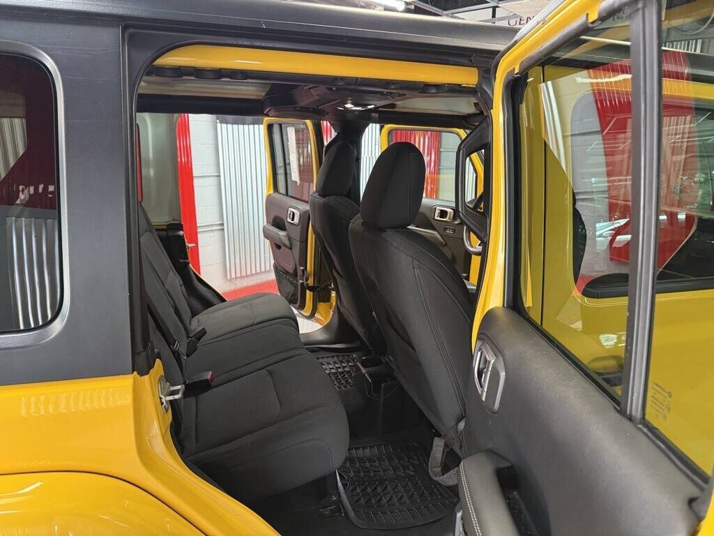 2019 Jeep Wrangler Unlimited Sahara Royal Oak MI