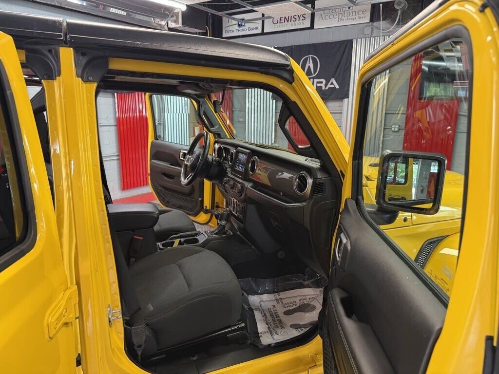 2019 Jeep Wrangler Unlimited Sahara Royal Oak MI