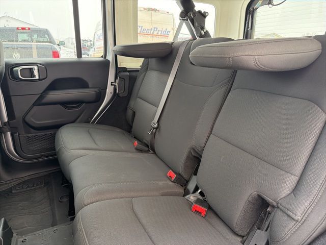 2019 Jeep Wrangler Unlimited Sahara Watertown SD