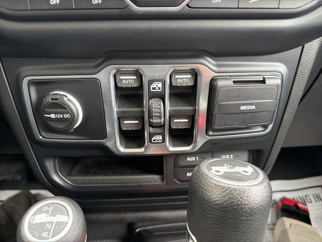 2019 Jeep Wrangler Unlimited Sahara Watertown SD