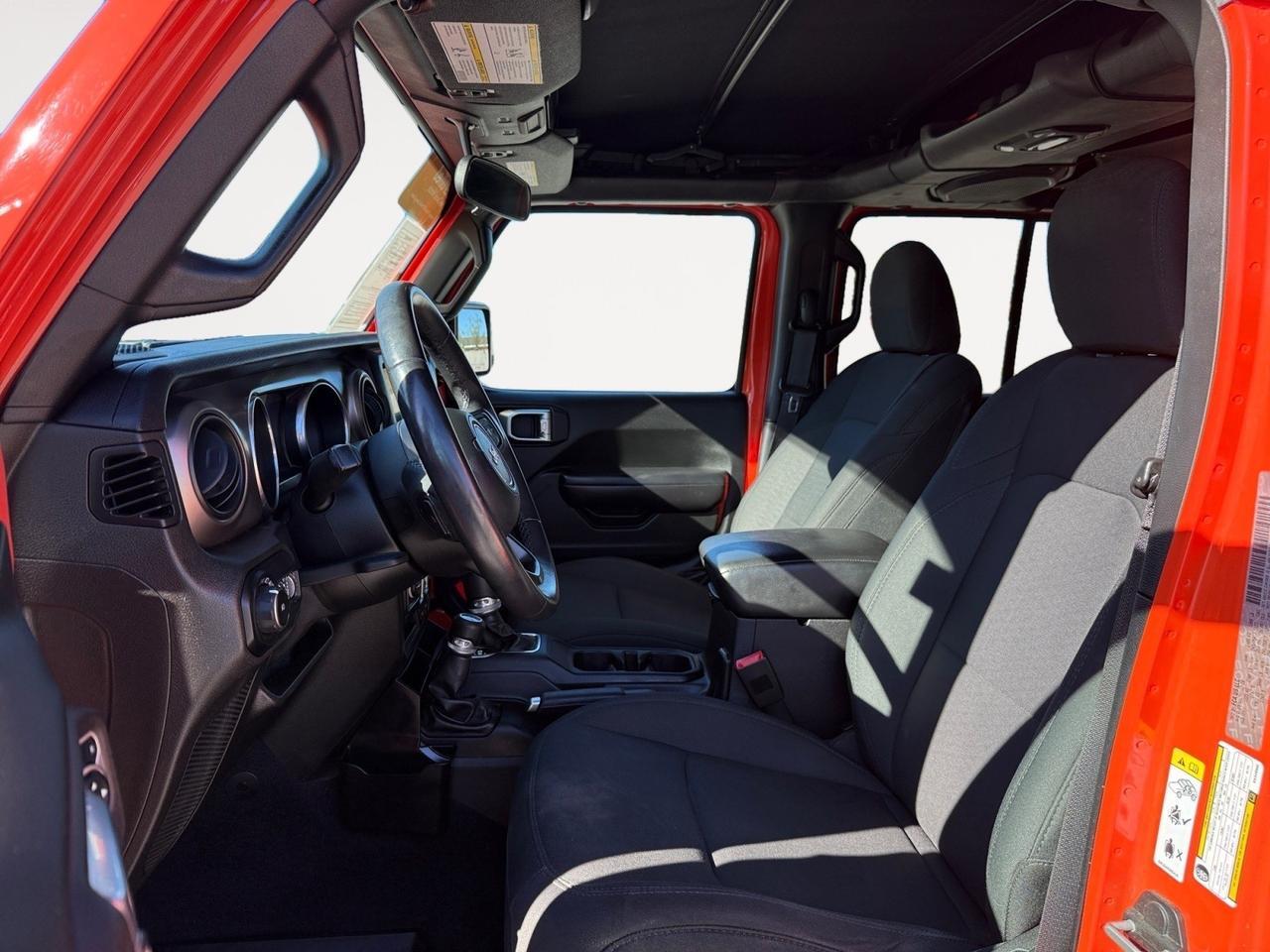 2019 Jeep Wrangler Unlimited Sport S, TOW PACKAGE, APPLE CARPLAY/ANDROID AUTO, BACKUP CAMERA, POWER AND HEATED MIRRORS, KEYLESS START, ALL WEATHER FLOOR MATS, CLEAN CARFAX, ONLY 1 OWNER! Norfolk VA