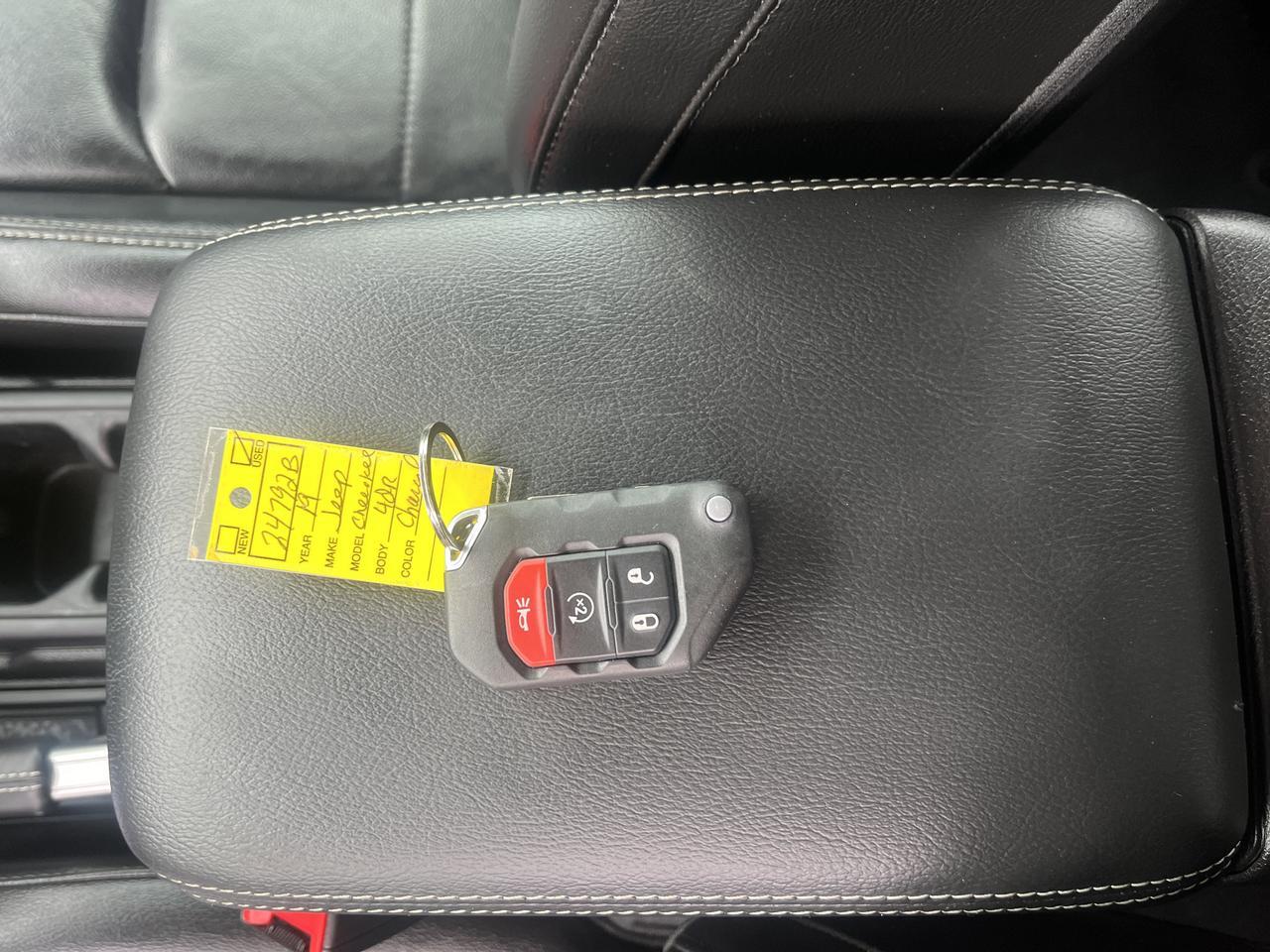 2019 Jeep Wrangler Unlimited Unlimited Moab 4WD ColdWx TrailerTow DualTopGroups w/Nav AdptvCrz HtdLthr HtdStrngWhl RemoteStart Saukville WI