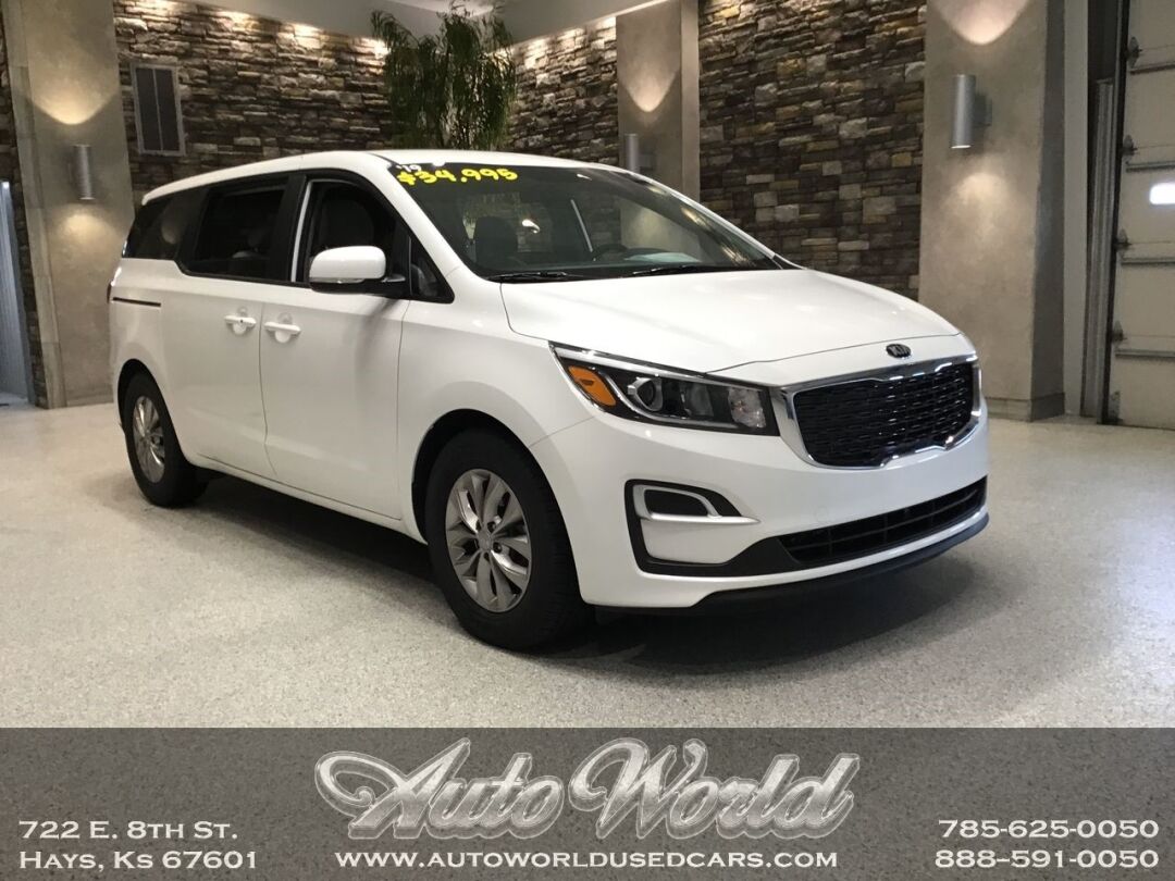 2019 KIA SEDONA LX  Hays KS