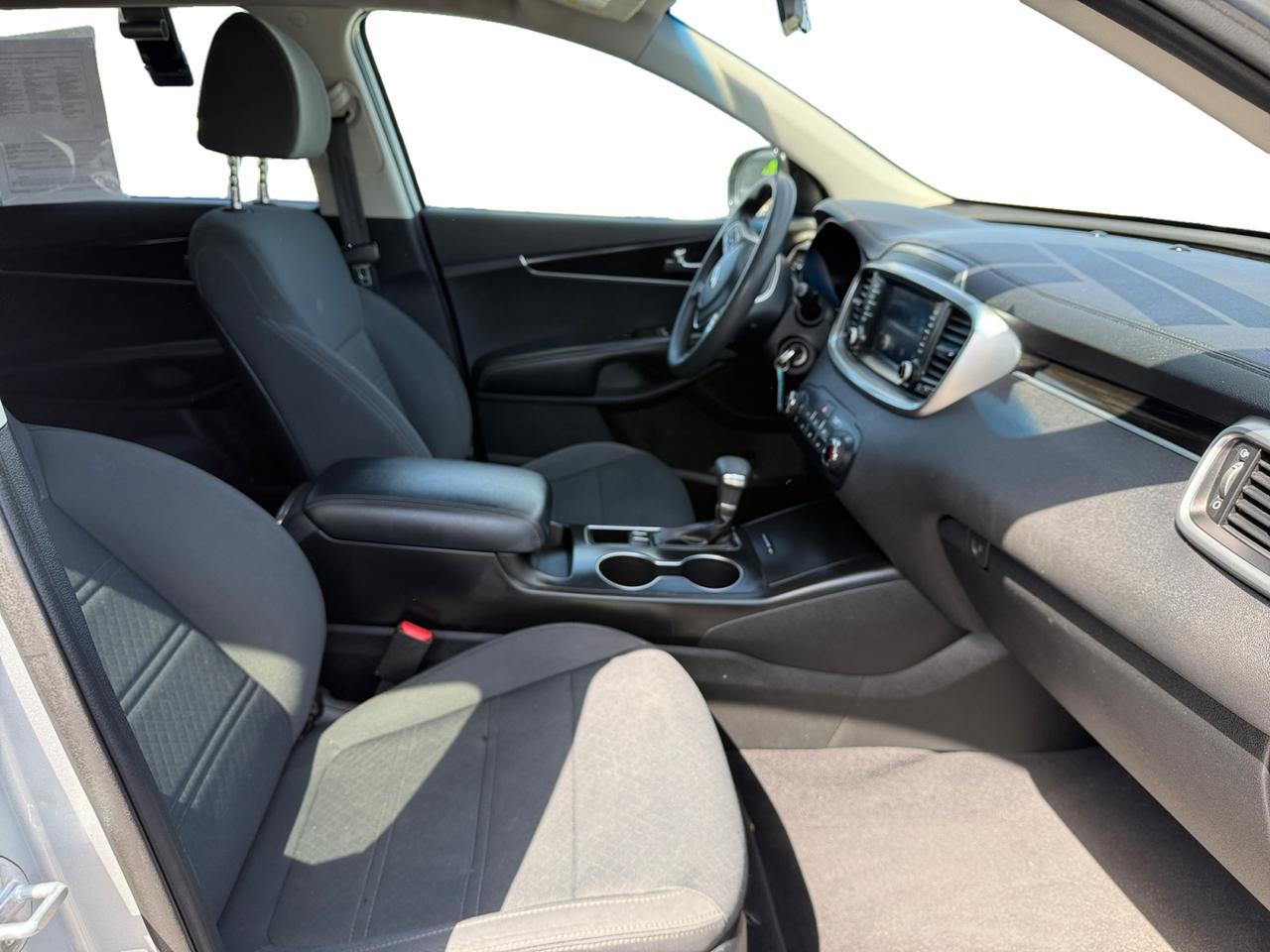 2019 KIA SORENTO LX; L Kansas City MO