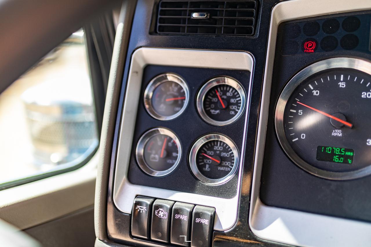 2019 Kenworth T-800 Extended Day Cab Tractor Heavy Spec Diesel Red Deer AB