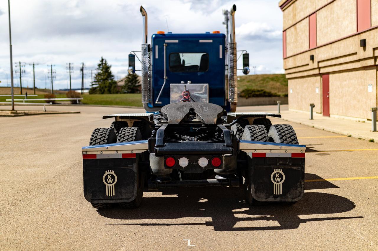 2019 Kenworth T-800 Extended Day Cab Tractor Heavy Spec Diesel Red Deer AB