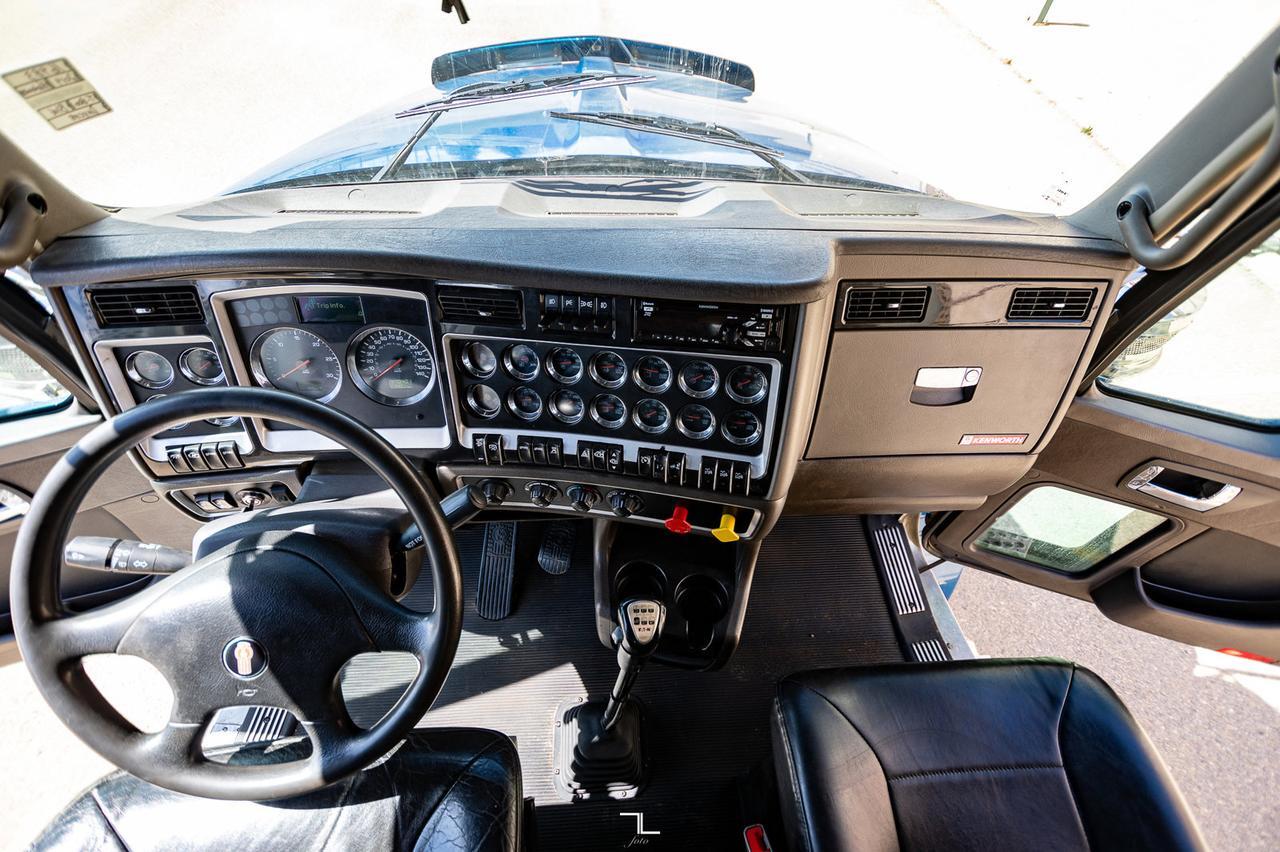 2019 Kenworth T-800 Extended Day Cab Tractor Heavy Spec Diesel Red Deer AB