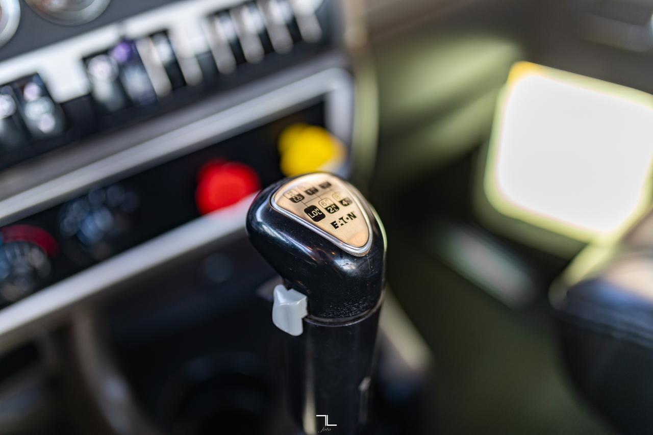 2019 Kenworth T-800 Extended Day Cab Tractor Heavy Spec Diesel Red Deer AB