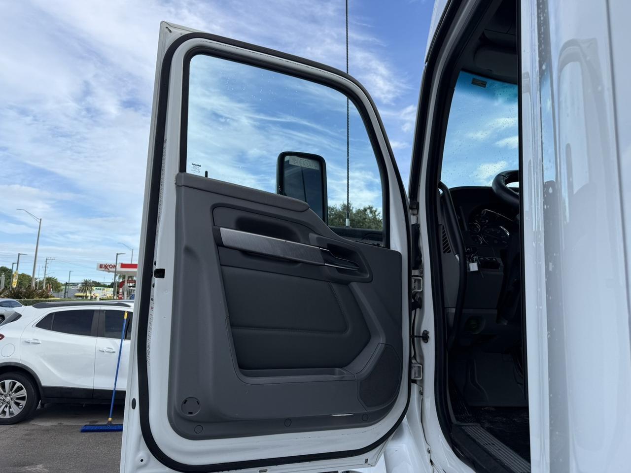 2019 Kenworth T680 Paccar MX13 Hollywood FL