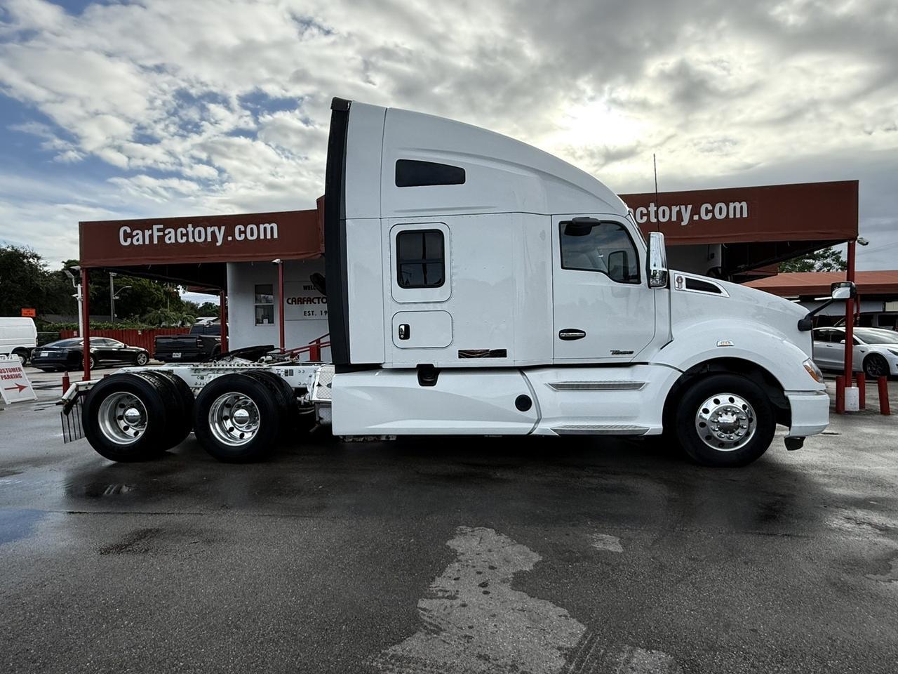 2019 Kenworth T680 Paccar MX13 Hollywood FL