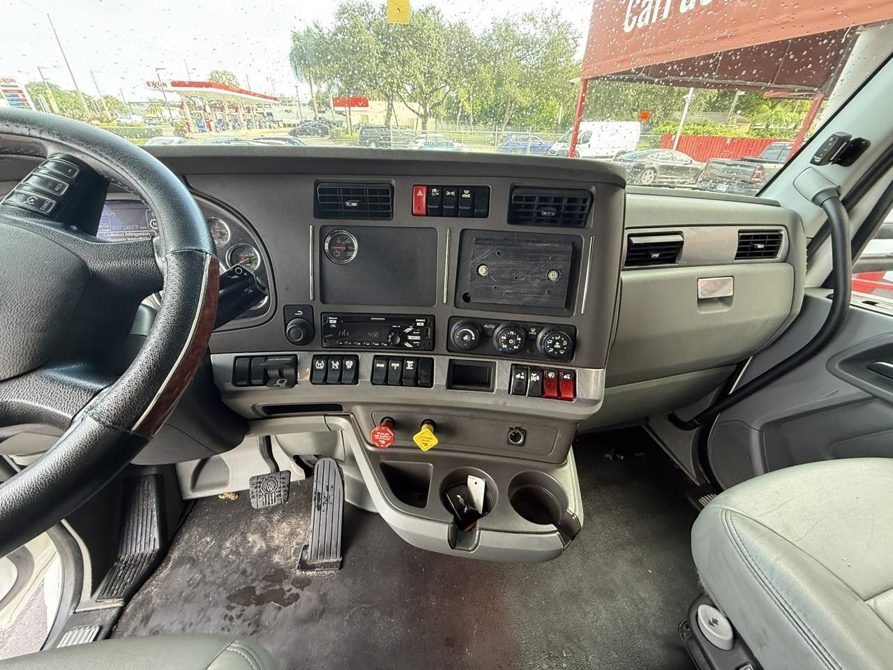 2019 Kenworth T680 Paccar MX13 Hollywood FL