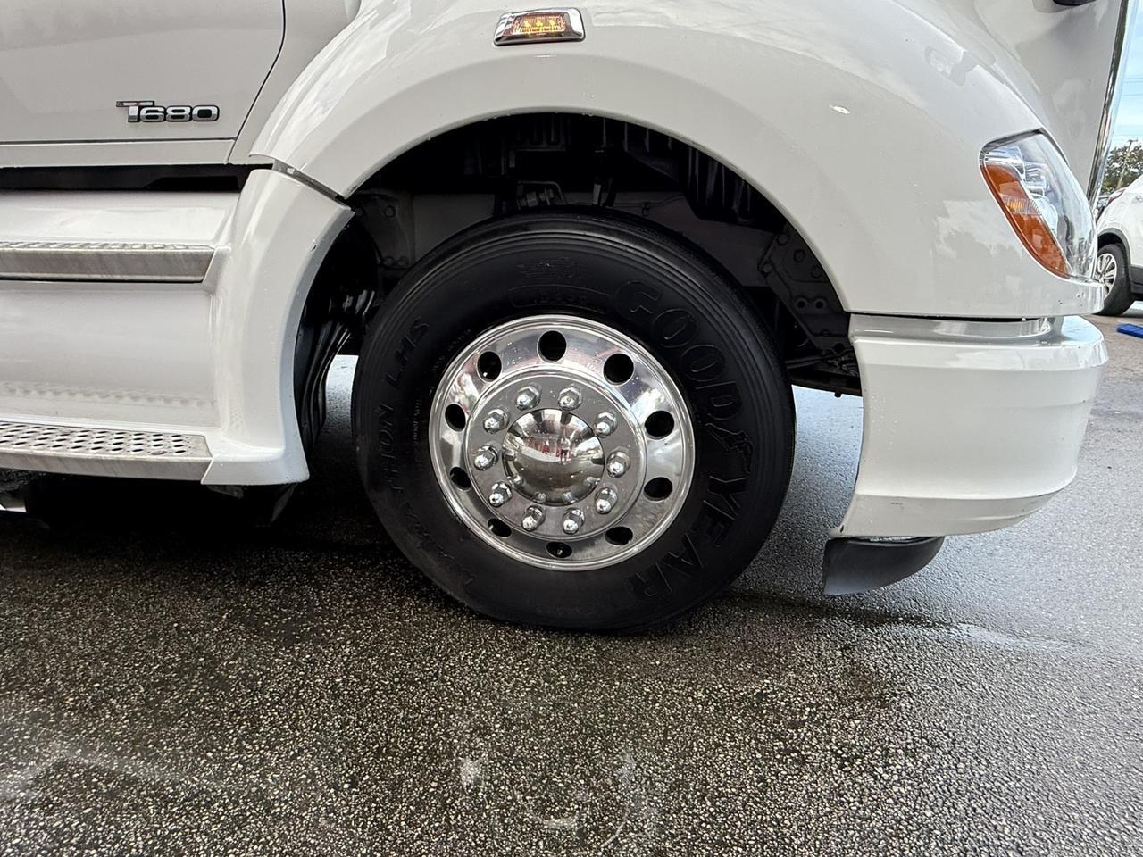 2019 Kenworth T680 Paccar MX13 Hollywood FL