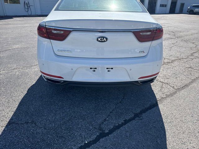 2019 Kia Cadenza Limited Carbondale IL