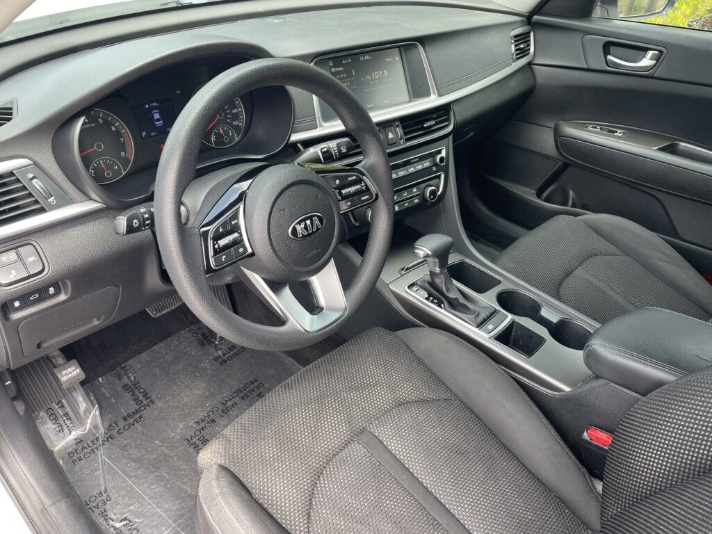2019 Kia Optima LX~CLEAN CARFAX~ONLINE FINANCE~CRUISE CONTROL~PARKING SENSORS~REARVIEW CAMERA Sarasota FL