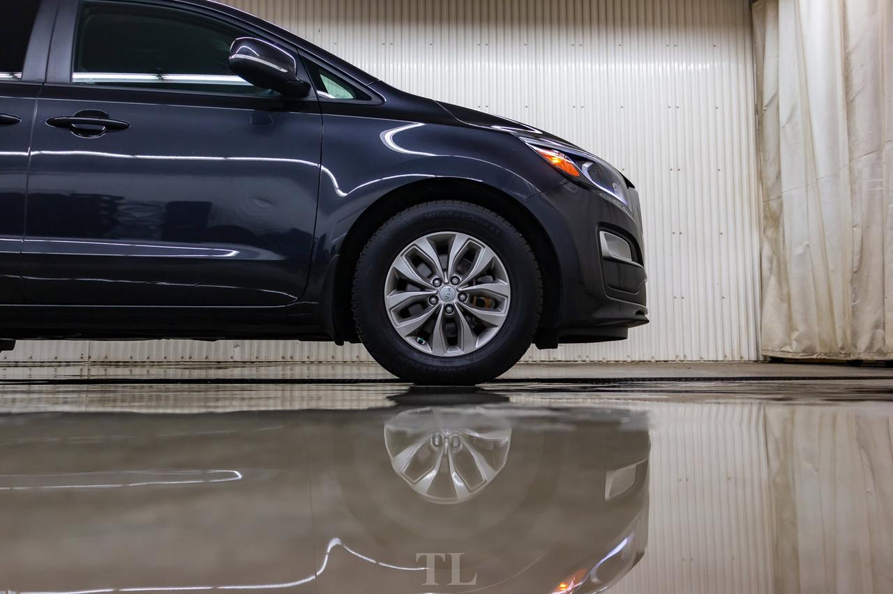 2019 Kia Sedona LX+ BCam 3rd Row Red Deer AB