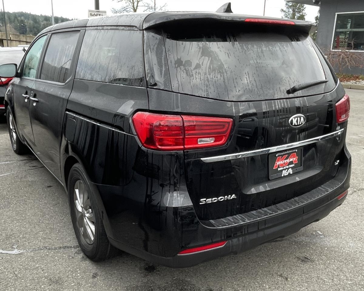 2019 Kia Sedona LX Minivan 4D