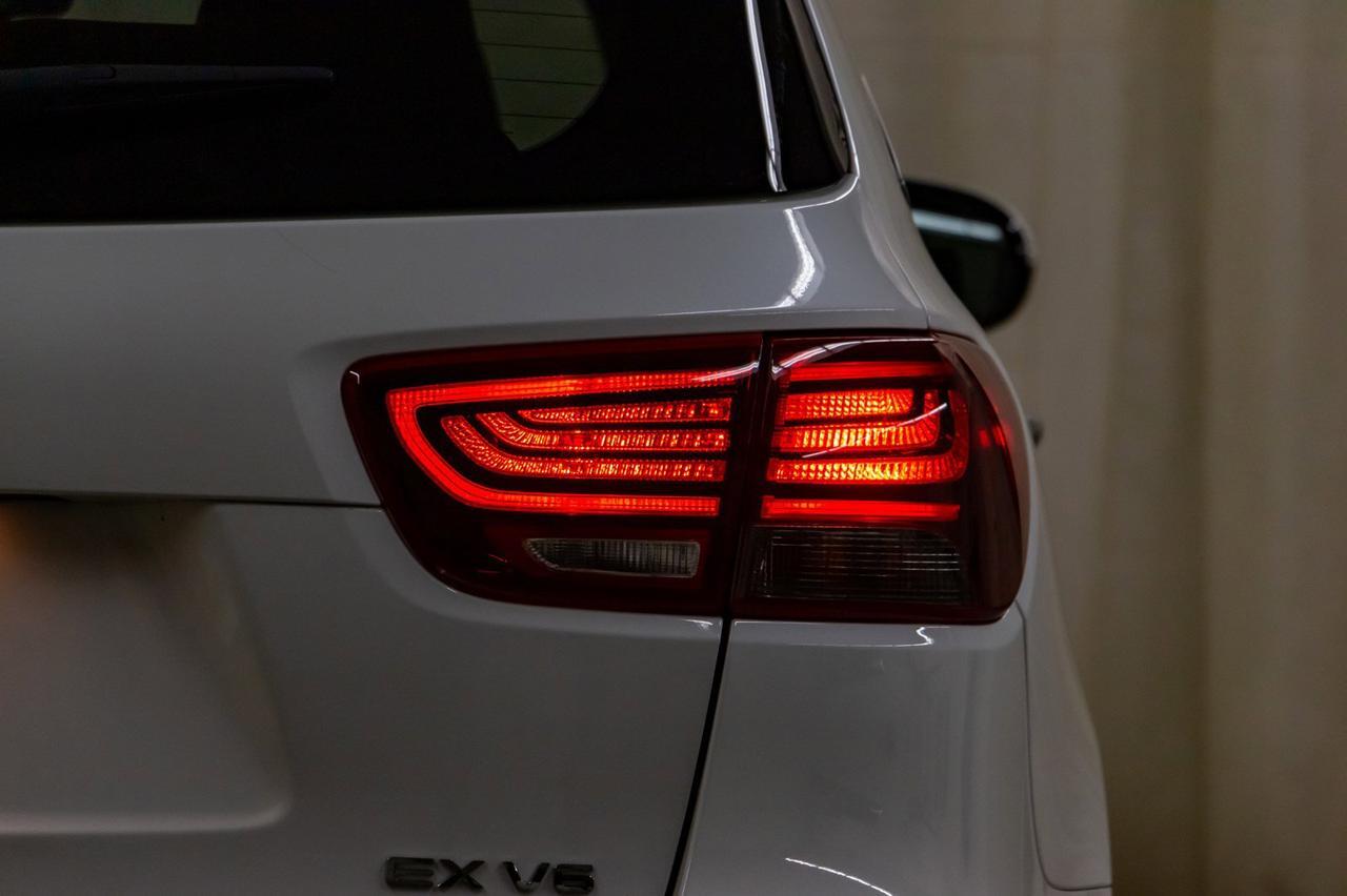 2019 Kia Sorento AWD EX 3rd Row Leather BCam Red Deer AB