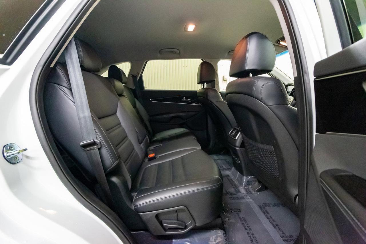 2019 Kia Sorento AWD EX 3rd Row Leather BCam Red Deer AB
