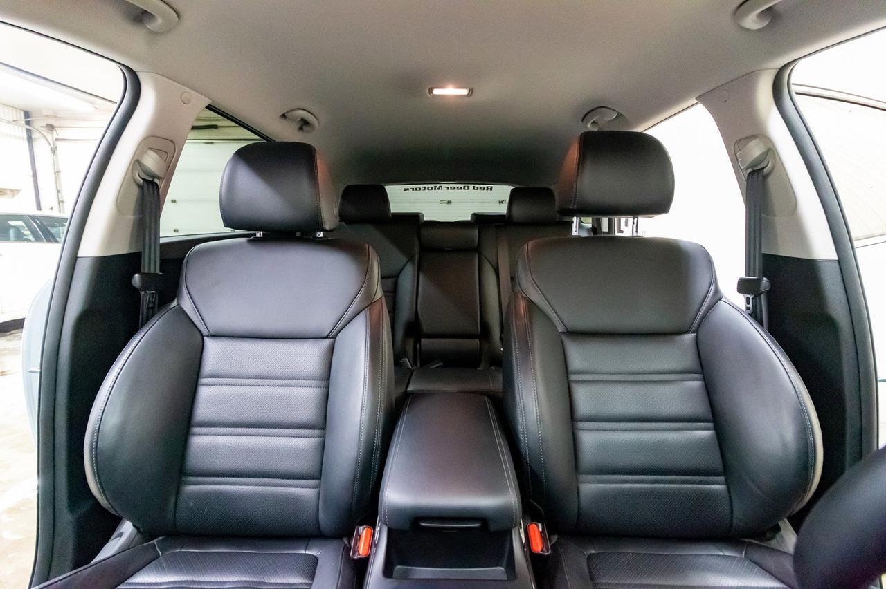 2019 Kia Sorento AWD EX 3rd Row Leather BCam Red Deer AB