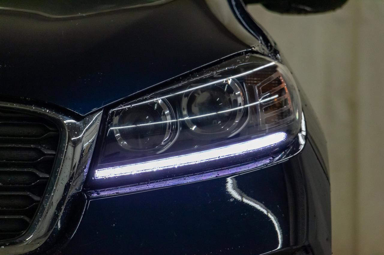 2019 Kia Sorento AWD EX 3rd Row Leather Roof BCam Red Deer AB