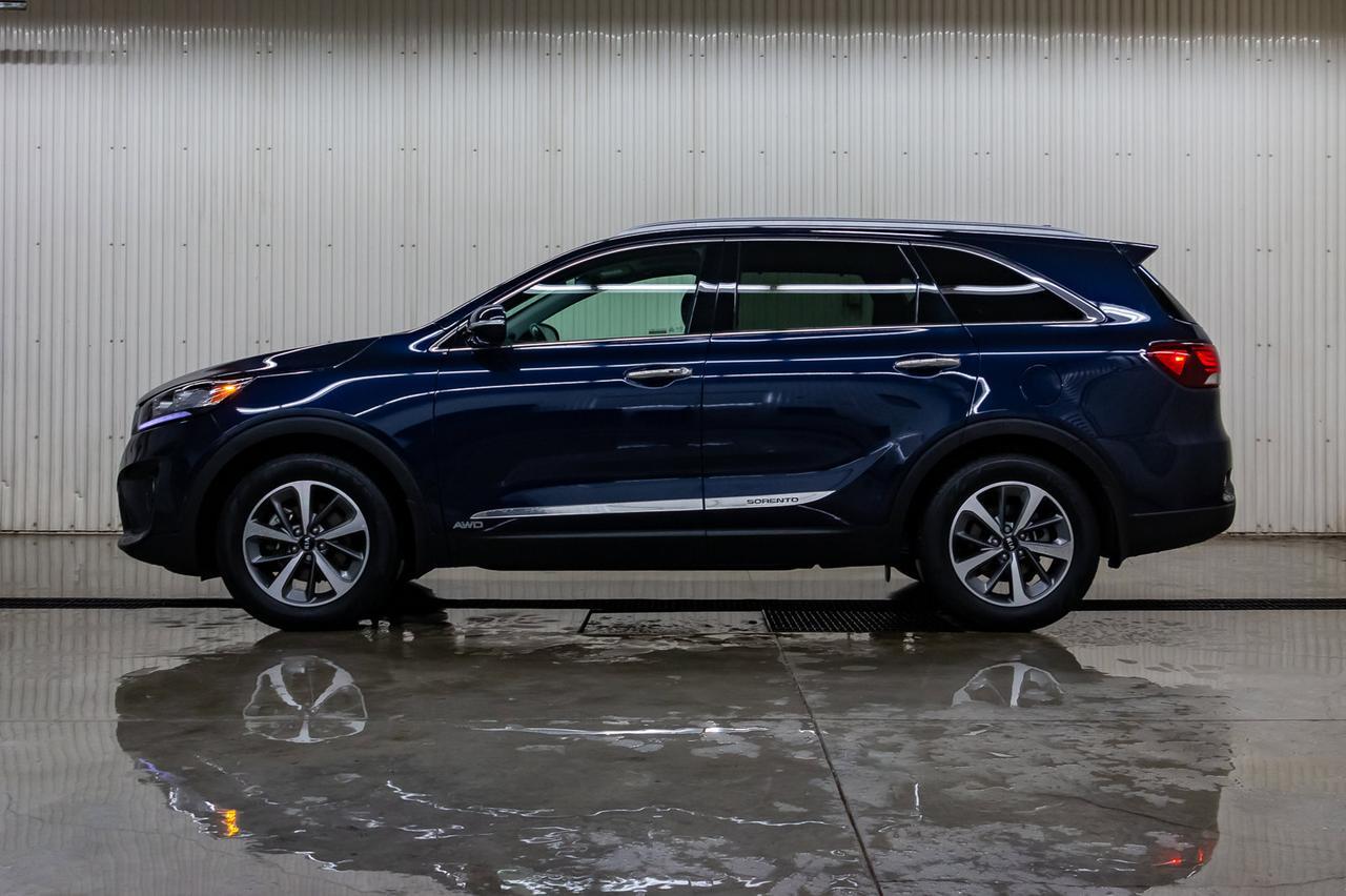 2019 Kia Sorento AWD EX 3rd Row Leather Roof BCam Red Deer AB