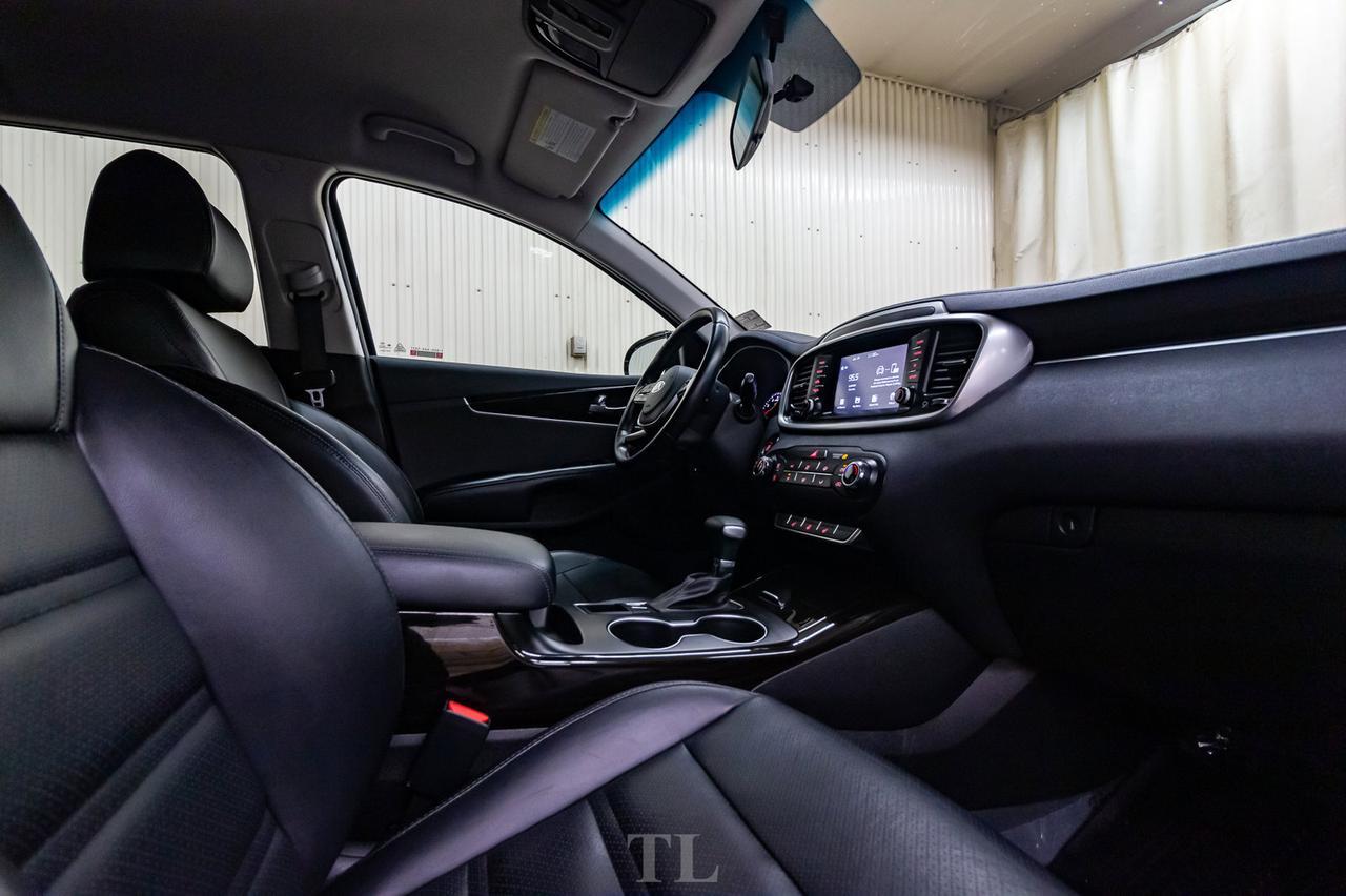2019 Kia Sorento AWD EX Leather BCam 3rd Row Red Deer AB