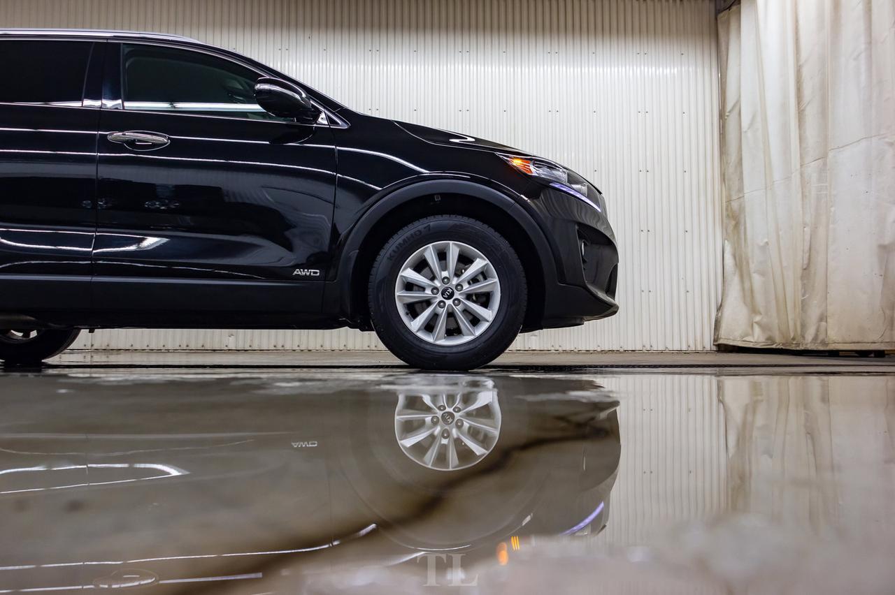 2019 Kia Sorento AWD EX Leather BCam 3rd Row Red Deer AB