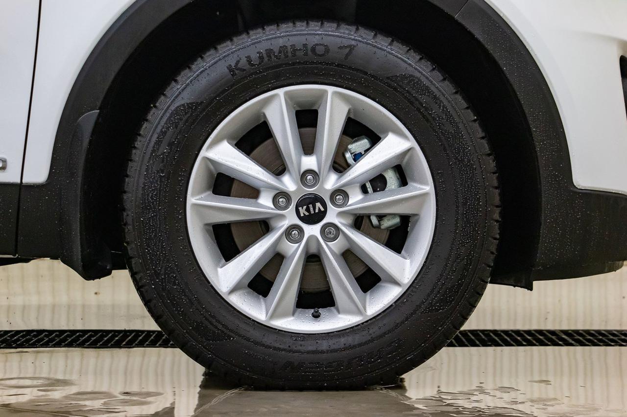 2019 Kia Sorento AWD LX 3rd Row BCam Red Deer AB