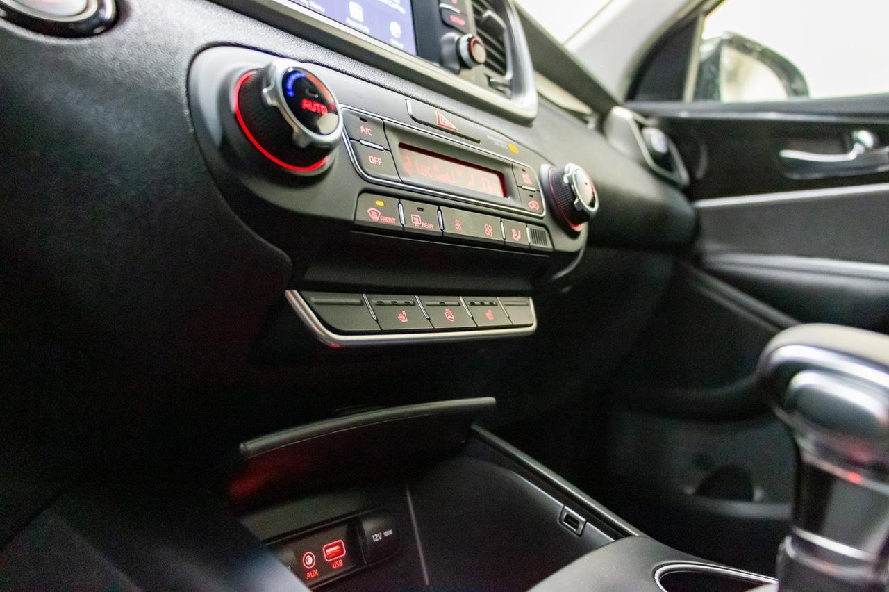 2019 Kia Sorento AWD LX 3rd Row BCam Red Deer AB