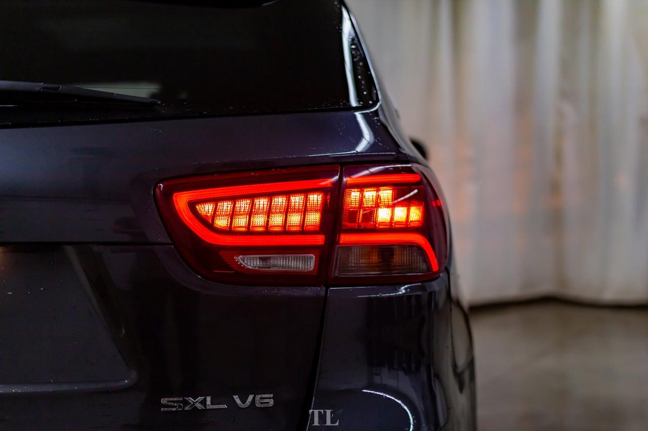 2019 Kia Sorento AWD SXL Limited Leather Roof Nav BCam Red Deer AB