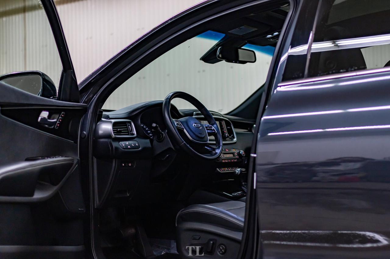 2019 Kia Sorento AWD SXL Limited Leather Roof Nav BCam Red Deer AB