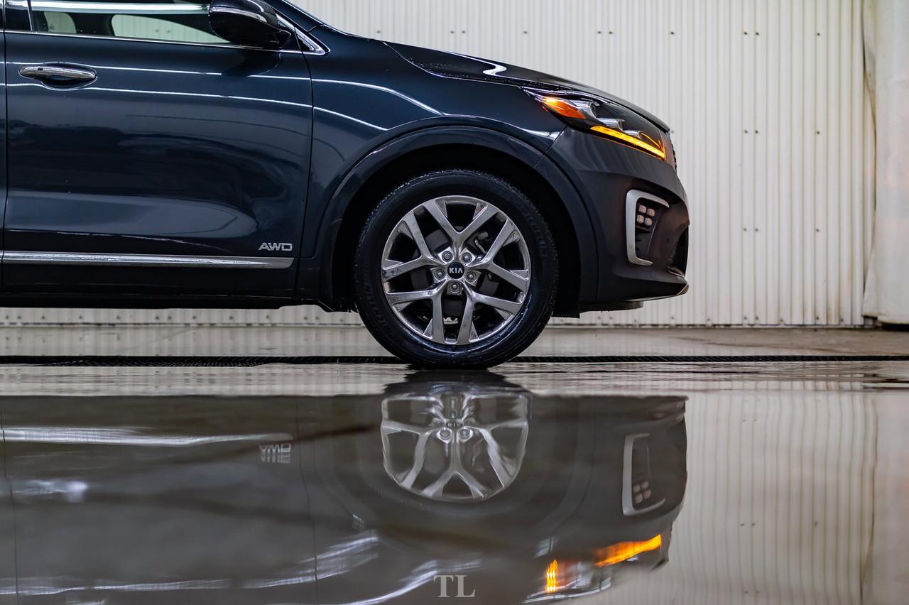 2019 Kia Sorento AWD SXL Limited Leather Roof Nav BCam Red Deer AB