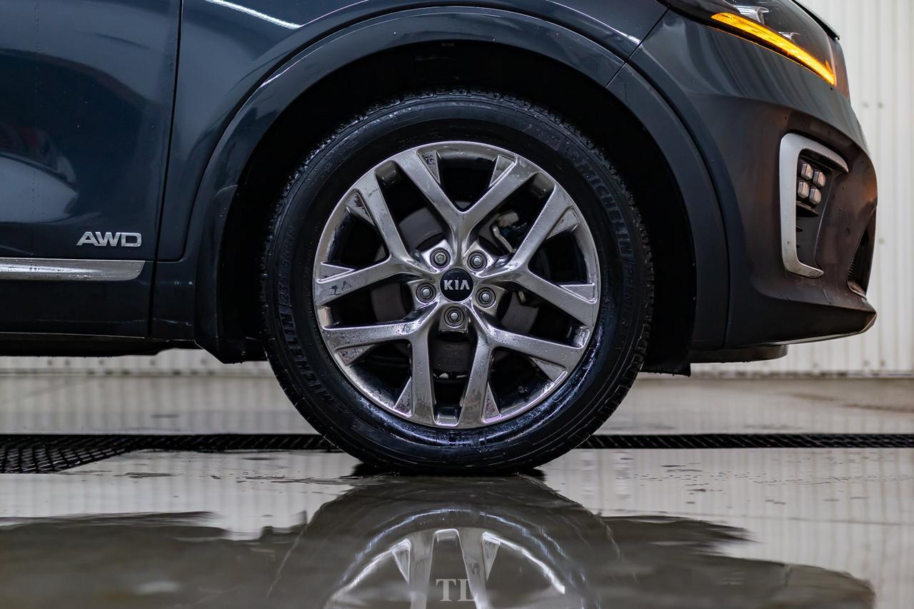 2019 Kia Sorento AWD SXL Limited Leather Roof Nav BCam Red Deer AB