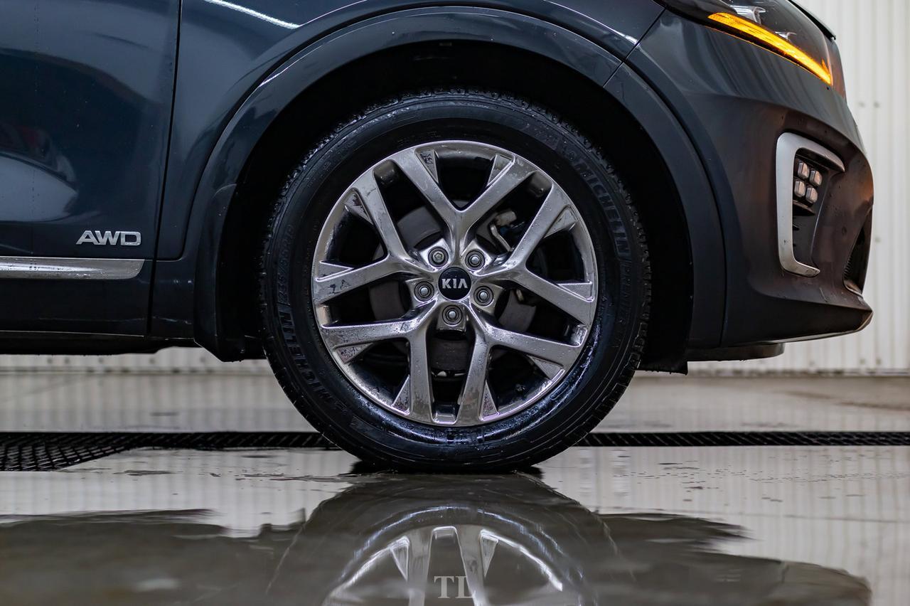 2019 Kia Sorento AWD SXL Limited Leather Roof Nav BCam Red Deer AB
