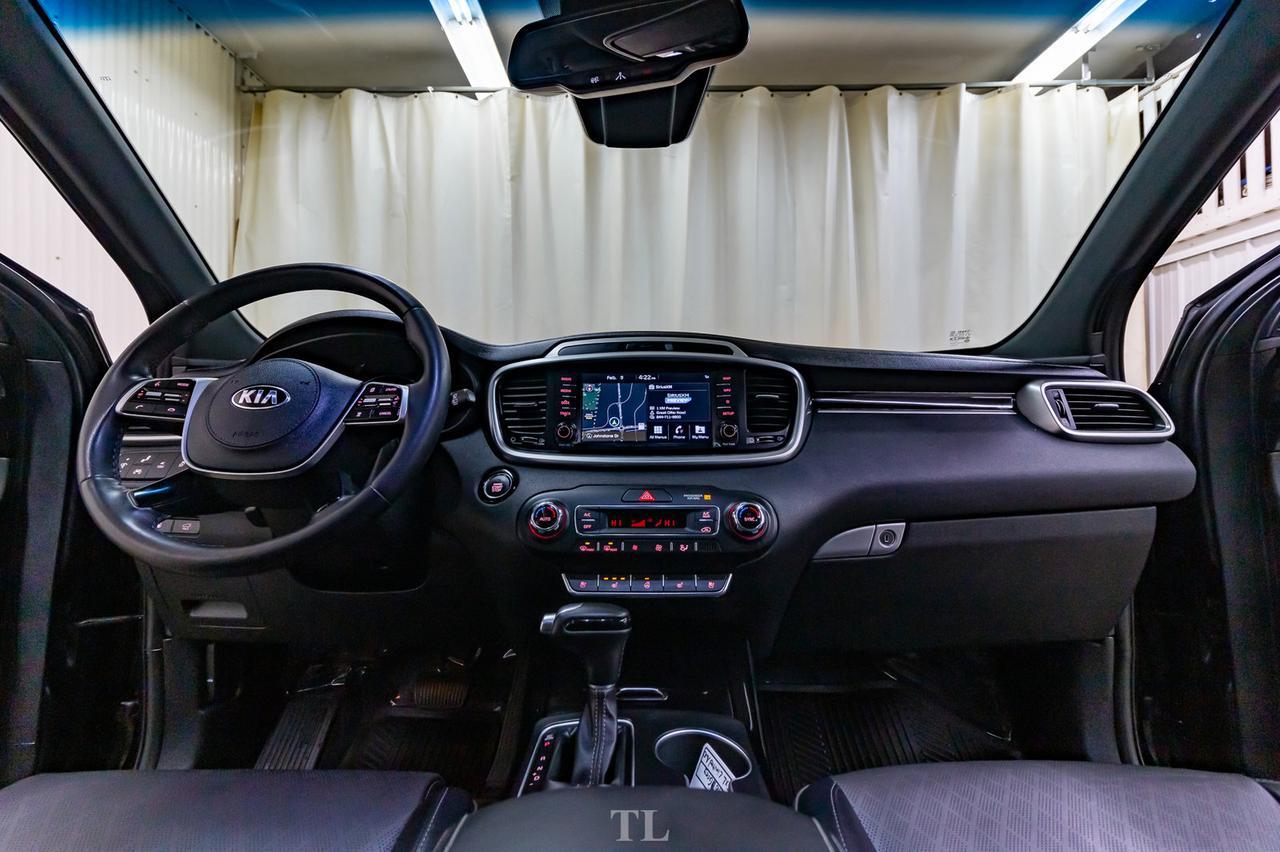 2019 Kia Sorento AWD SXL Limited Leather Roof Nav BCam Red Deer AB