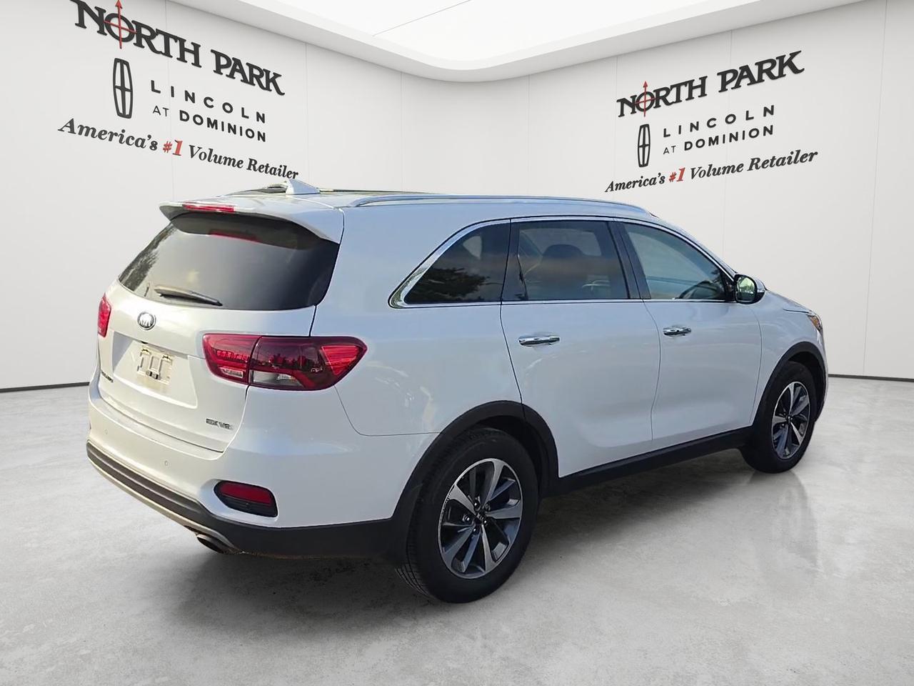 2019 Kia Sorento EX V6