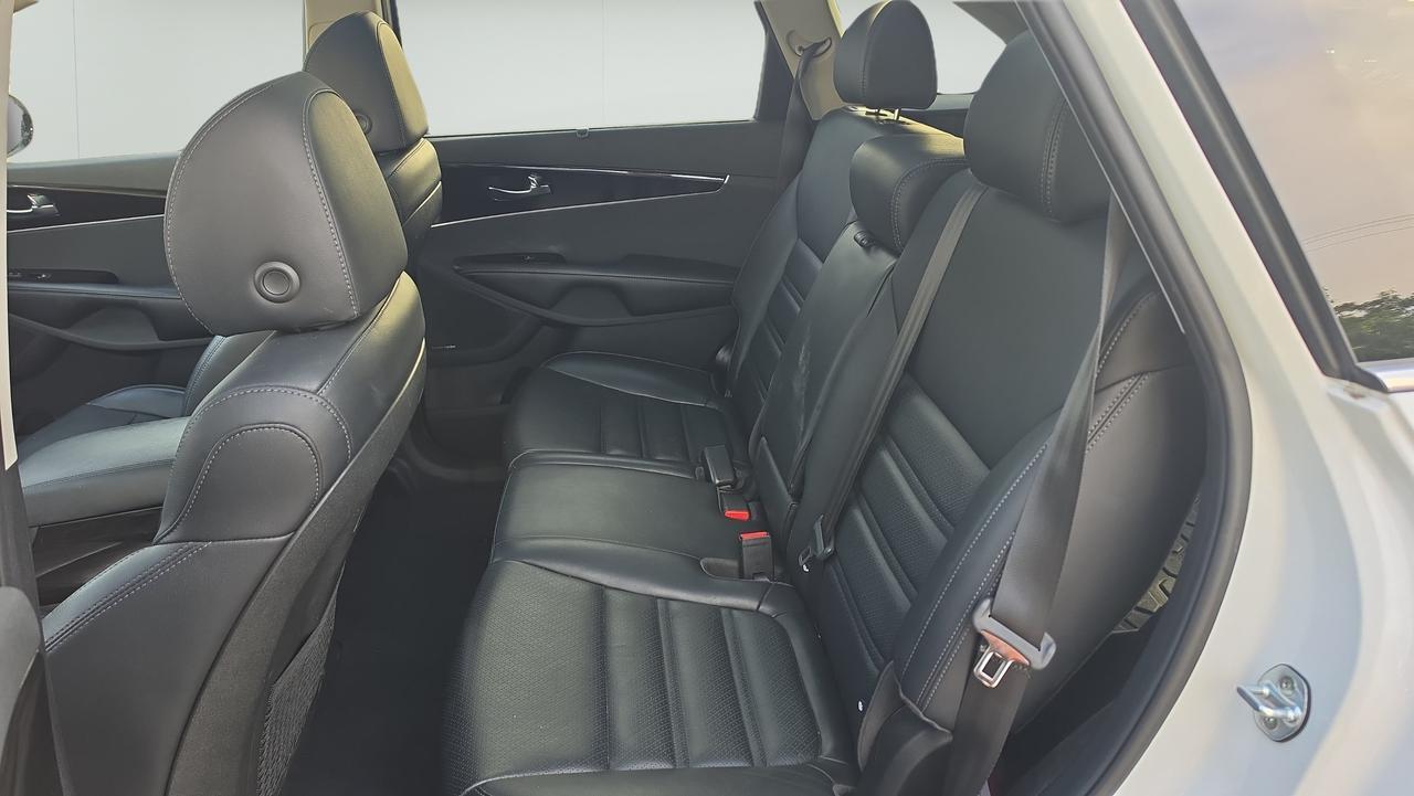 2019 Kia Sorento EX V6